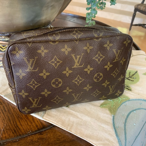 Louis Vuitton Other - Louis Vuitton Vintage Trousseau 23 Toiletries Bag
